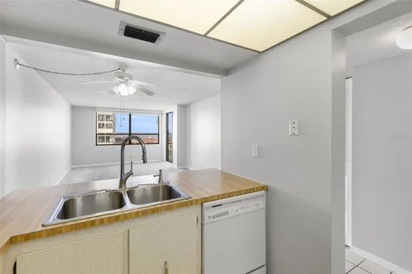 Property Slideshow image 3 of 37 | 6279 sun blvd apt 503, St Petersburg, FL, 33715