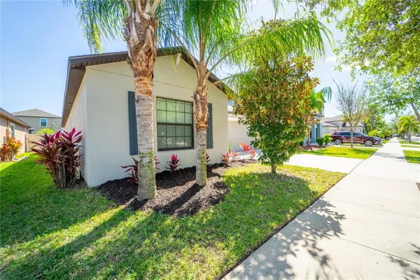 Property Slideshow image 3 of 50 | 9708 sage creek dr, Ruskin, FL, 33573