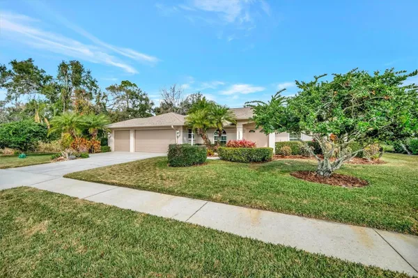 Property Slideshow image 2 of 61 | 6183 misty oaks dr, Sarasota, FL, 34243