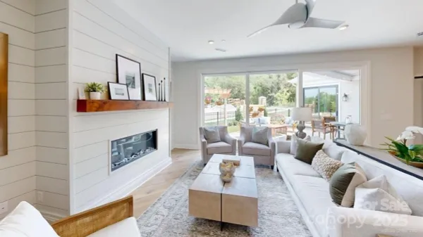 Property Slideshow image 3 of 8 | 4172 creek bridge cir, Charlotte, NC, 28213