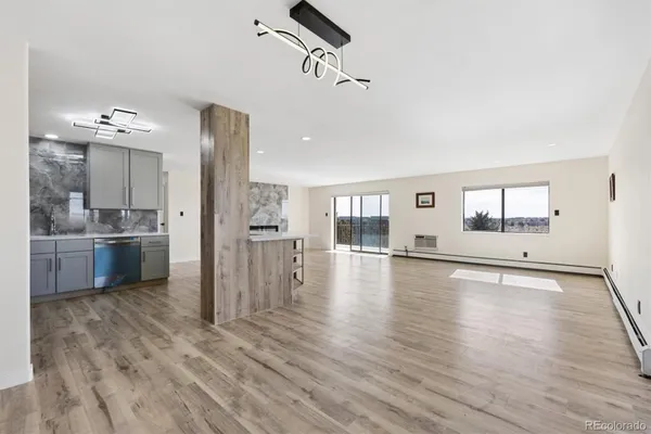 Property Slideshow image 3 of 42 | 14390 e marina dr 601, Aurora, CO, 80014