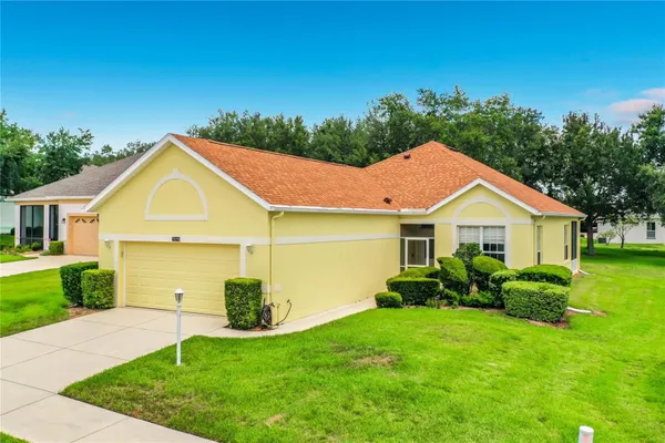 Property Slideshow image 2 of 46 | 25206 ormond ct, Leesburg, FL, 34748