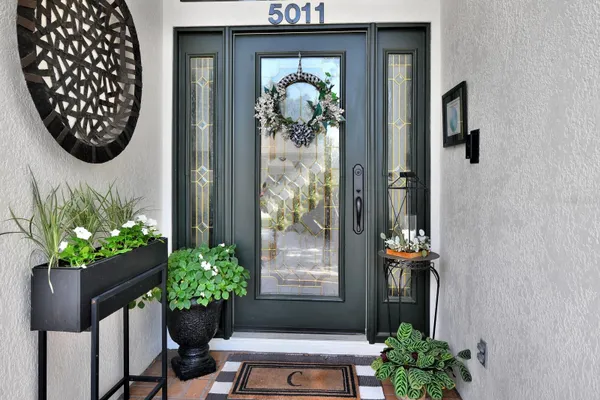 Property Slideshow image 2 of 50 | 5011 greenbriar trl, Mount Dora, FL, 32757