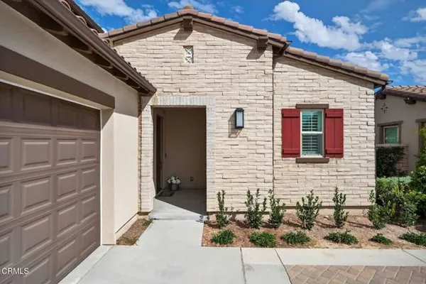 Property Slideshow image 2 of 78 | 2420 quartsite dr, Camarillo, CA, 93012