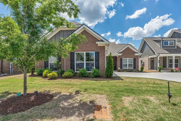 Property Slideshow image 2 of 32 | 7112 maddenwood ln, Hermitage, TN, 37076
