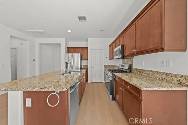 Property Slideshow image 3 of 15 | 1486 signal peak, Beaumont, CA, 92223