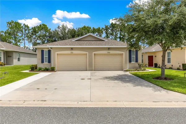 Property Slideshow image 2 of 70 | 27001 white plains way, Leesburg, FL, 34748