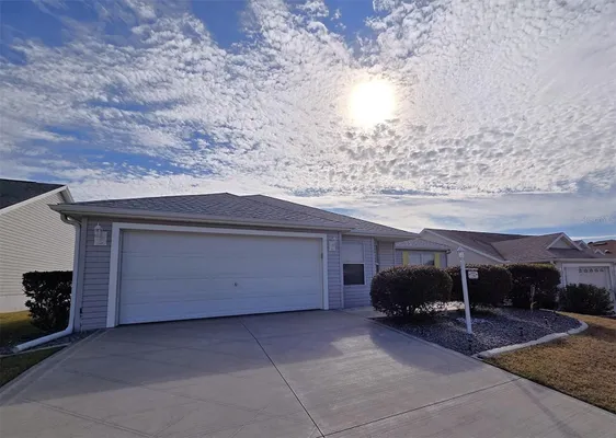 Property Slideshow image 2 of 38 | 2245 derringer ave, The Villages, FL, 32162