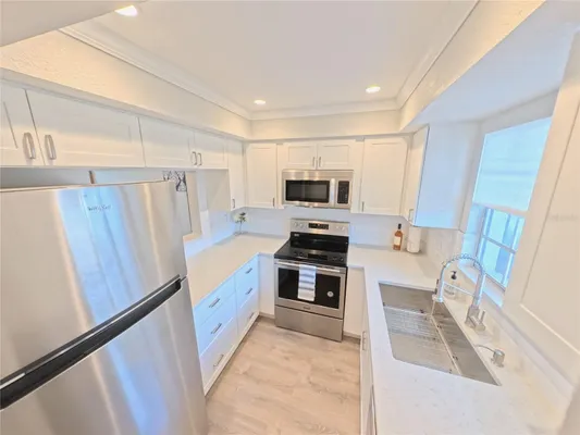 Property Slideshow image 3 of 30 | 302 47th avenue dr 117, Bradenton, FL, 34207