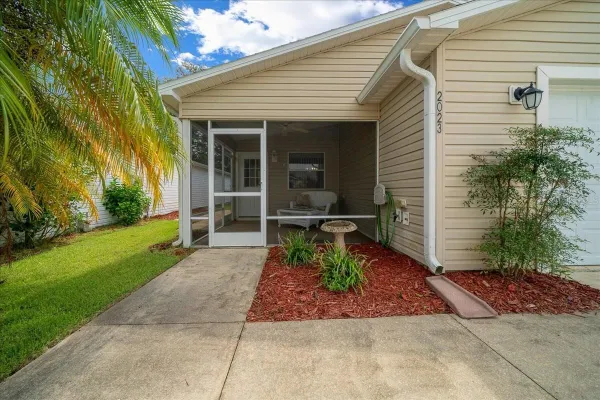Property Slideshow image 2 of 30 | 2023 thurmond ave, The Villages, FL, 32162