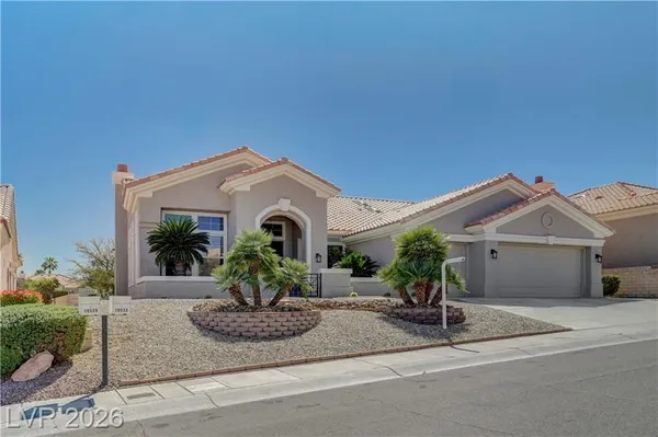 Property Slideshow image 3 of 58 | 10533 shoalhaven dr, Las Vegas, NV, 89134