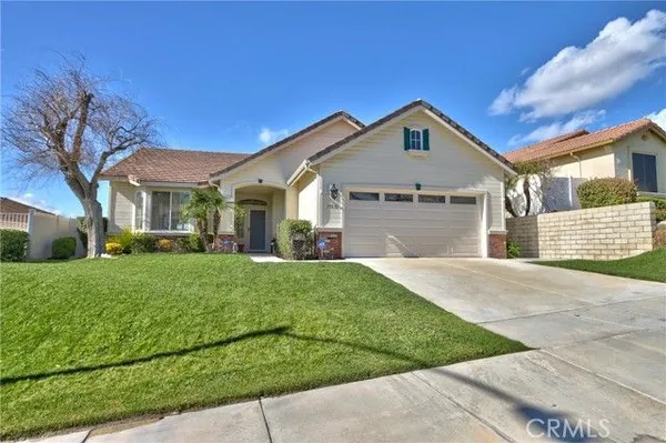 Property Slideshow image 3 of 44 | 39531 sierra madre dr, Murrieta, CA, 92563