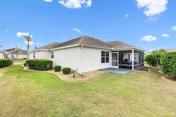Property Slideshow image 2 of 40 | 2332 grenadier way, The Villages, FL, 32162