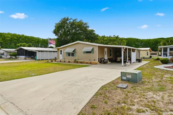 Property Slideshow image 2 of 27 | 111 winterberry ave, Wildwood, FL, 34785