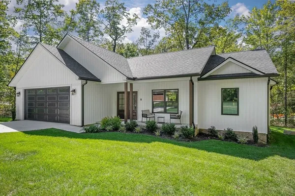 Property Slideshow image 3 of 32 | 13 ashford pl, Crossville, TN, 38558