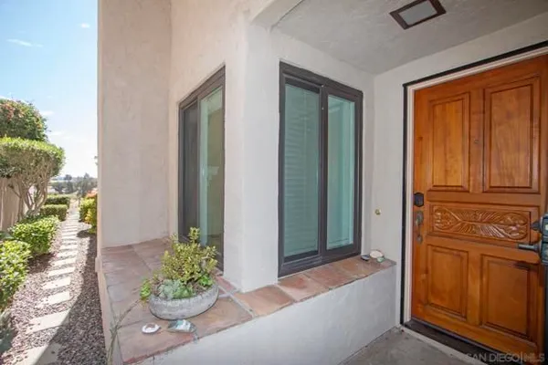 Property Slideshow image 3 of 40 | 12733 via nasca, San Diego, CA, 92128