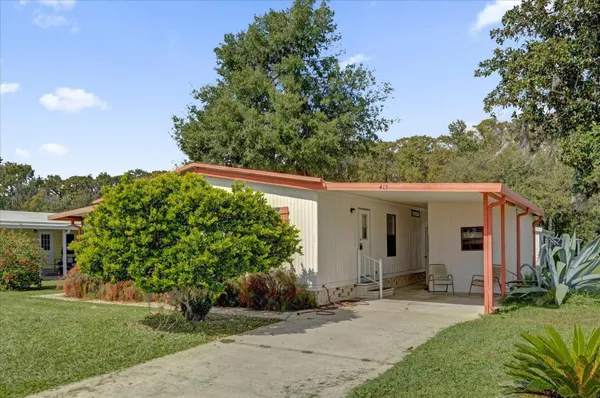 Property Slideshow image 3 of 52 | 415 s timber trl, Wildwood, FL, 34785