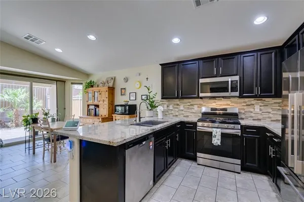 Property Slideshow image 3 of 44 | 5913 sammarra st, North Las Vegas, NV, 89081