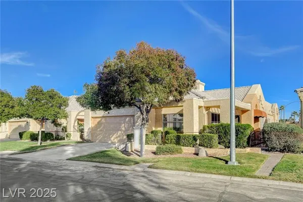 Property Slideshow image 2 of 63 | 352 mill hollow rd, Las Vegas, NV, 89107