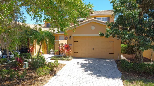 Property Slideshow image 3 of 64 | 2340 palm tree dr, Kissimmee, FL, 34759