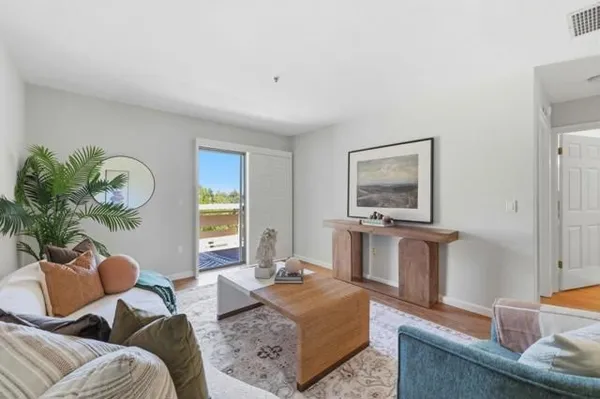 Property Slideshow image 3 of 36 | 576 w parr ave 21, Los Gatos, CA, 95032