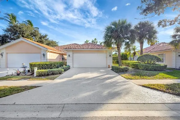 Property Slideshow image 2 of 45 | 7028 gila ln, West Palm Beach, FL, 33411
