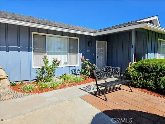 Property Slideshow image 2 of 21 | 1580 w whittier ave, Hemet, CA, 92543