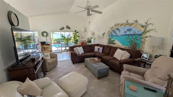 Property Slideshow image 3 of 17 | 5406 83rd ter, Sarasota, FL, 34243