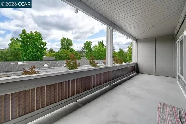 Property Slideshow image 2 of 33 | 1216 running springs rd 6, Walnut Creek, CA, 94595