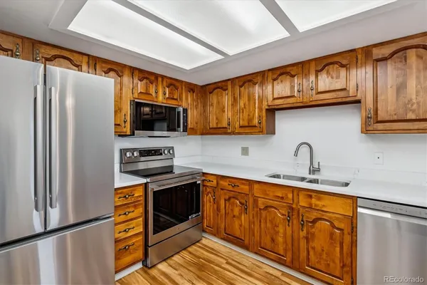 Property Slideshow image 3 of 35 | 13991 e marina dr apt 501, Aurora, CO, 80014