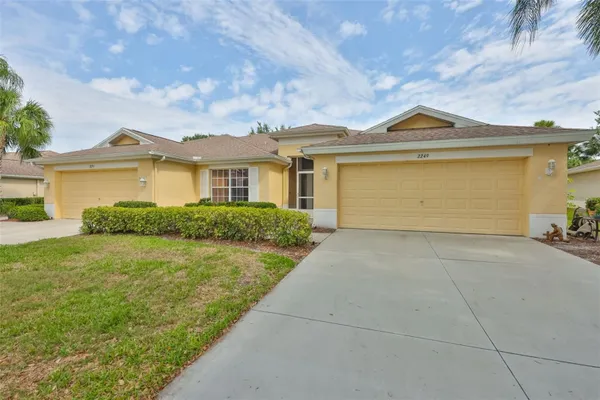 Property Slideshow image 2 of 92 | 2249 worthington greens dr 6, Sun City Center, FL, 33573