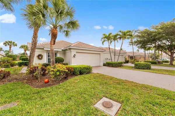 Property Slideshow image 3 of 47 | 10035 colonial country club blvd, Fort Myers, FL, 33913