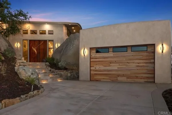 Property Slideshow image 2 of 57 | 10027 tall oak dr, Escondido, CA, 92026