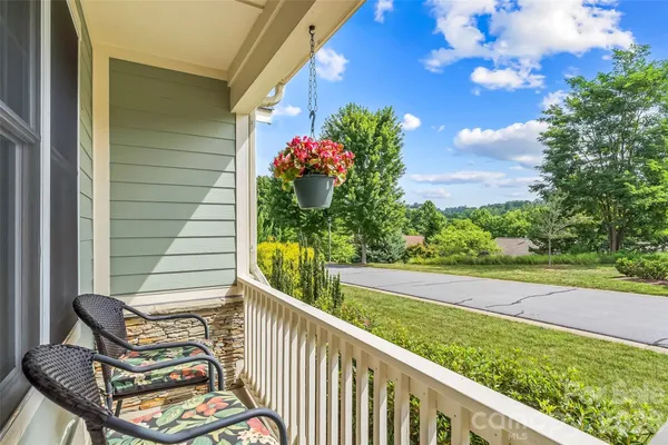 Property Slideshow image 3 of 36 | 15 craftsman view dr, Asheville, NC, 28804