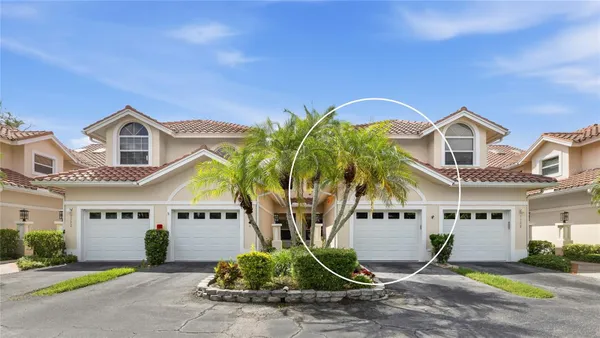 Property Slideshow image 3 of 44 | 5590 golf pointe dr 5590, Sarasota, FL, 34243