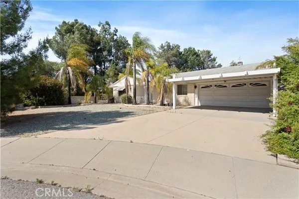 Property Slideshow image 2 of 43 | 28040 winthrop ct, Menifee, CA, 92586