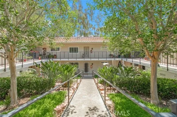 Property Slideshow image 2 of 30 | 5529 via la mesa a, Laguna Woods, CA, 92637