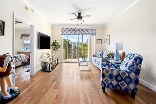 Property Slideshow image 2 of 37 | 7635 southampton ter 402, Tamarac, FL, 33321