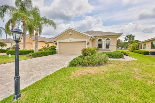 Property Slideshow image 2 of 45 | 1907 sterling glen ct, Sun City Center, FL, 33573