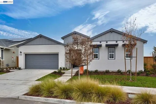 Property Slideshow image 2 of 63 | 1276 parkcrest cir, Manteca, CA, 95336