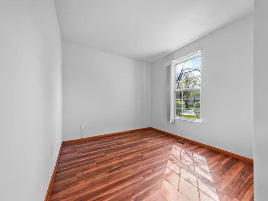 Property Slideshow image 3 of 19 | 1566 benzie cir, Romeoville, IL, 60446