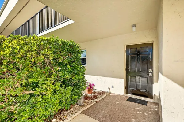 Property Slideshow image 3 of 41 | 7880 palm aire ln 105, Sarasota, FL, 34243