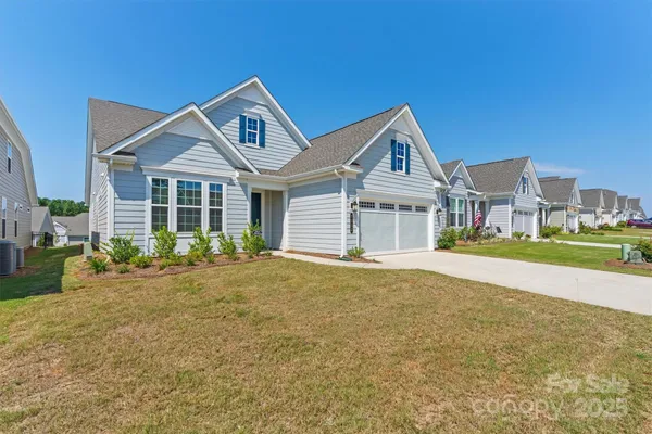 Property Slideshow image 3 of 48 | 7332 jolly brook dr, Charlotte, NC, 28215