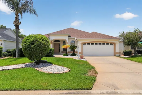 Property Slideshow image 2 of 30 | 17336 se 80th turnbull ct, The Villages, FL, 32162