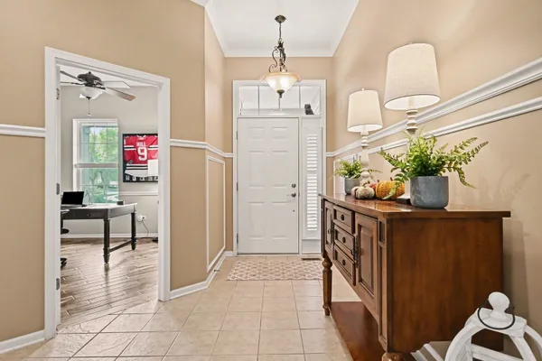 Property Slideshow image 2 of 31 | 1179 kingsley ln, Aurora, IL, 60505