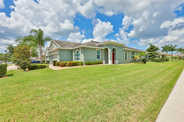 Property Slideshow image 2 of 38 | 803 chipper dr, Sun City Center, FL, 33573