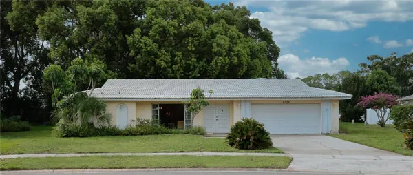 Property Slideshow image 2 of 31 | 2132 portside psge, Palm Harbor, FL, 34685