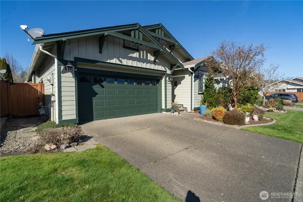 Property Slideshow image 2 of 25 | 4957 bend dr, Lacey, WA, 98516