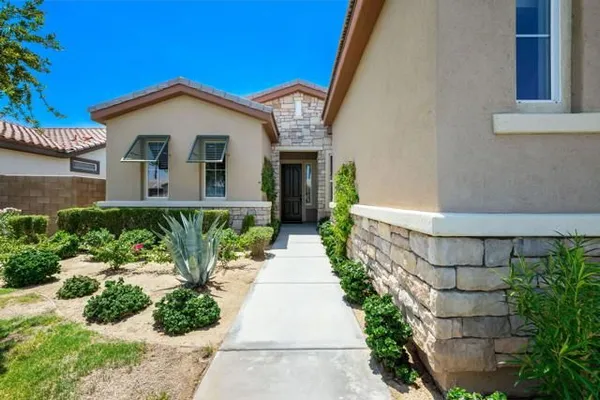Property Slideshow image 2 of 74 | 81463 joshua tree ct, La Quinta, CA, 92253