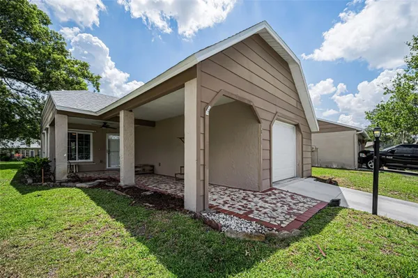 Property Slideshow image 2 of 69 | 4876 boonesboro ct, New Port Richey, FL, 34655